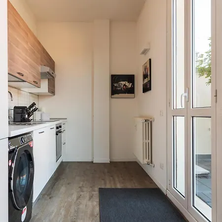 Favoloso Bilocale Con Terrazza Nel Cuore Di Milano Exterior photo